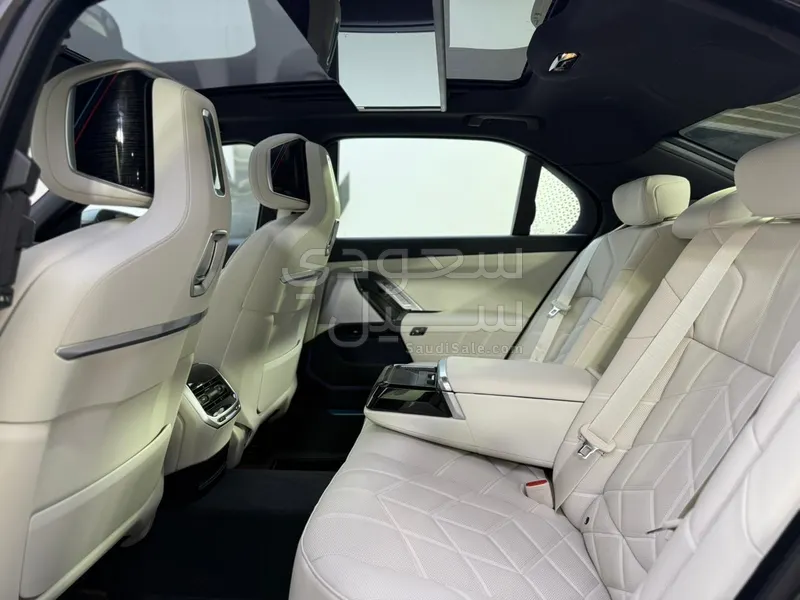 2026 BMW 7 Series 735i