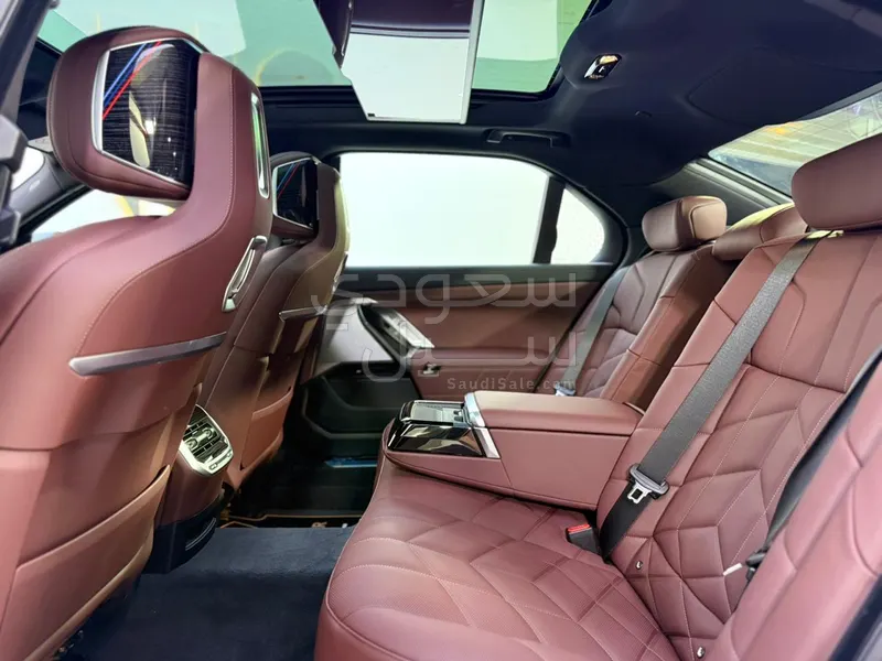 2026 BMW 7 Series 735i