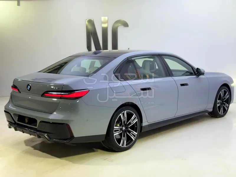 2026 BMW 7 Series 735i