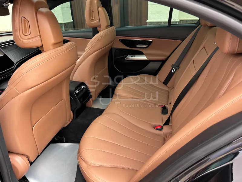 2024 مرسيدس - بنز إي 200