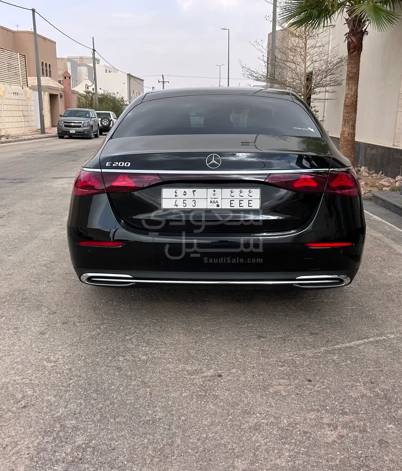 2024 مرسيدس - بنز إي 200