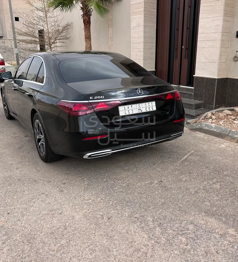 2024 مرسيدس - بنز إي 200