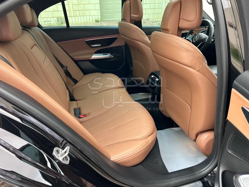 2024 مرسيدس - بنز إي 200