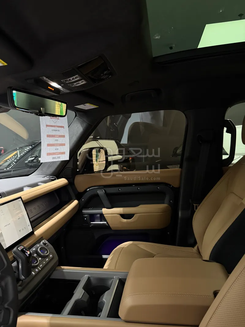 2025 لاند روفر ديفيندر اكس 110