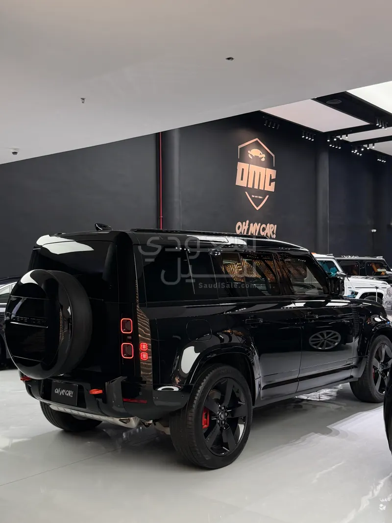 2025 لاند روفر ديفيندر اكس 110