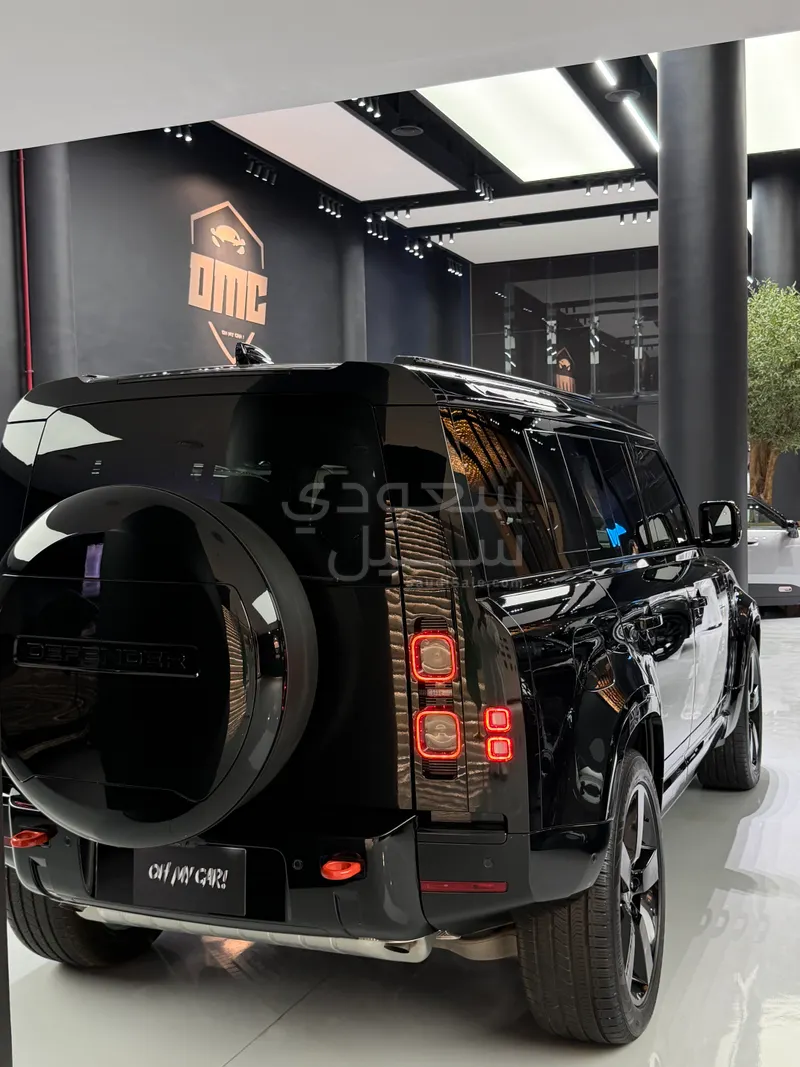 2025 لاند روفر ديفيندر اكس 110