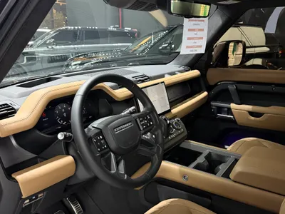 2025 لاند روفر ديفيندر اكس 110