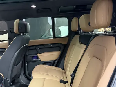 2025 لاند روفر ديفيندر اكس 110