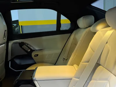 2026 بي ام دبليو الفئة السابعة 735أي