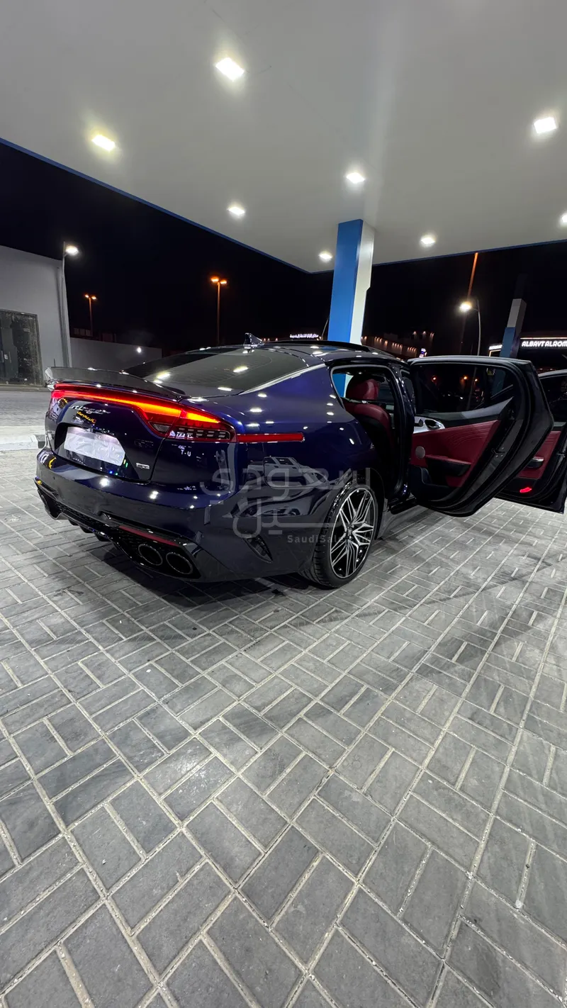 2023 كيا ستينجر جي تي