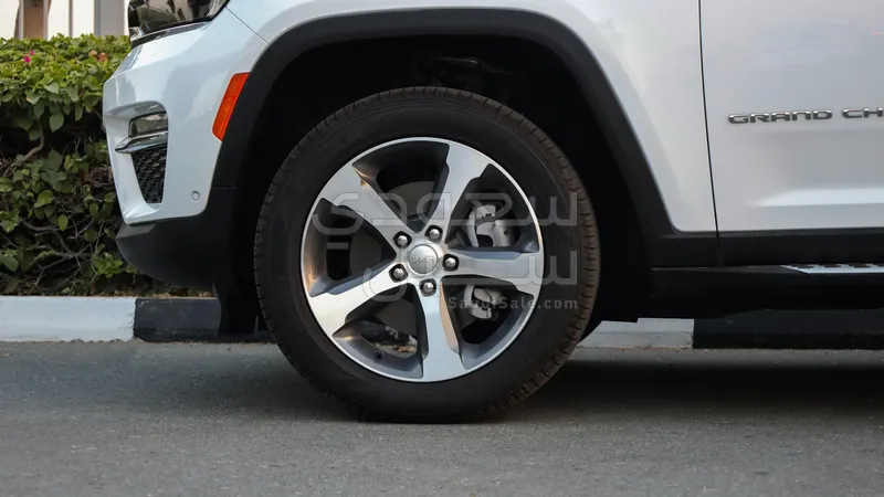 2025 جييب شيروكي ليمتد