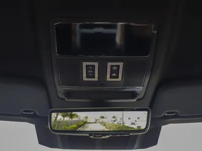 2025 لاند روفر ديفيندر اكس 110