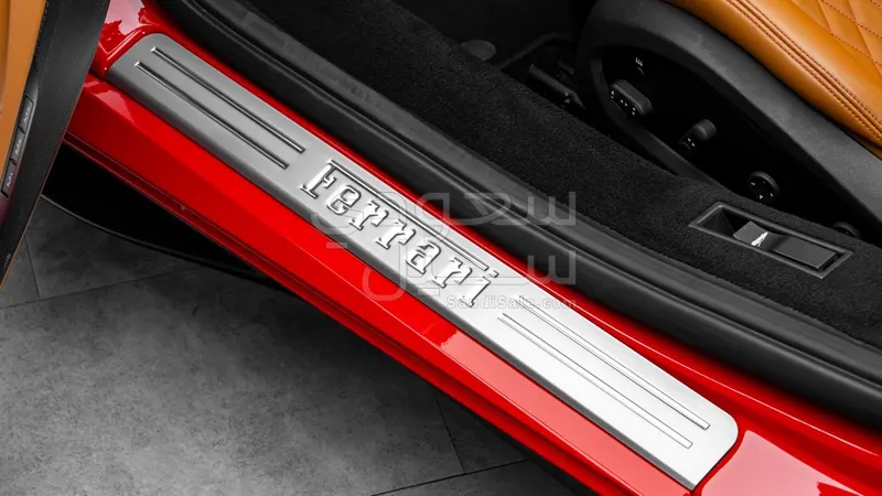 2021 فيراري اف 8 سبايدر