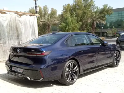 2026 بي ام دبليو الفئة السابعة 735أي