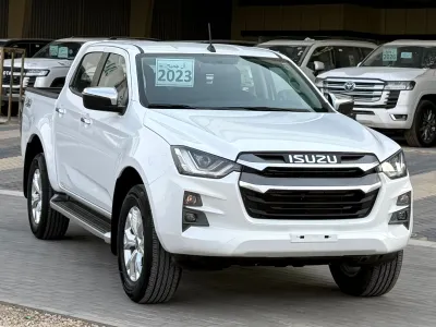 2023 ايسوزو بيكب غمارتين