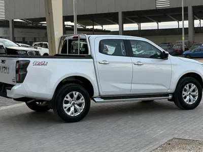 2023 ايسوزو بيكب غمارتين