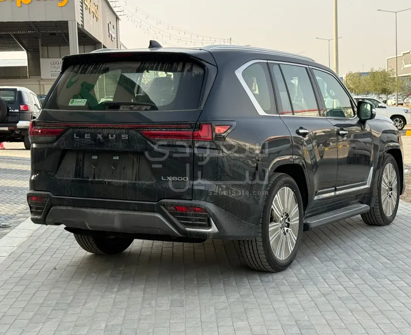 2026 لكزس إل إكس 600