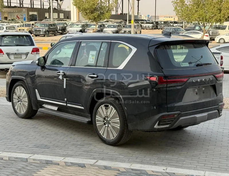 2026 لكزس إل إكس 600