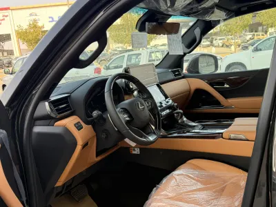 2026 لكزس إل إكس 600