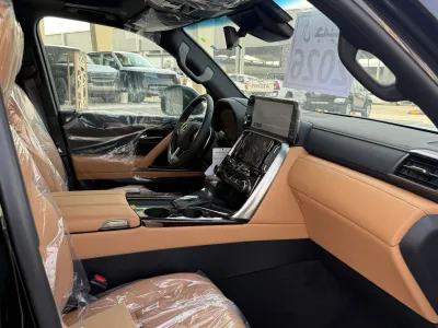 2026 لكزس إل إكس 600