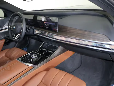 2026 بي ام دبليو الفئة السابعة 735أي