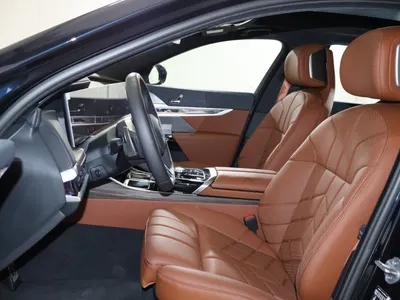 2026 بي ام دبليو الفئة السابعة 735أي