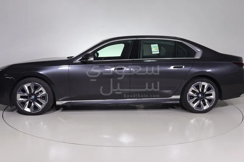 2026 بي ام دبليو الفئة السابعة 740أي