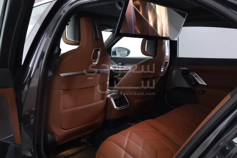 2026 بي ام دبليو الفئة السابعة 740أي