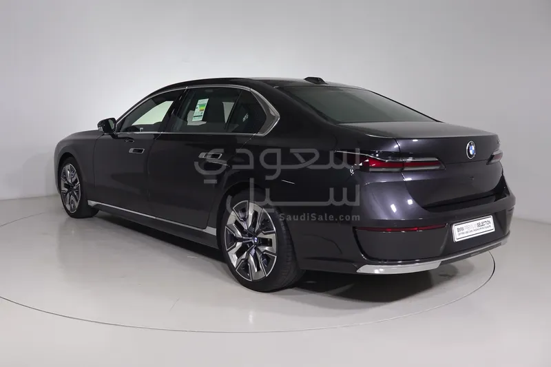 2026 بي ام دبليو الفئة السابعة 740أي