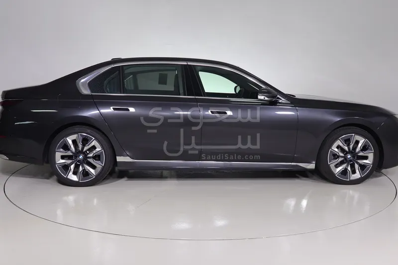 2026 بي ام دبليو الفئة السابعة 740أي