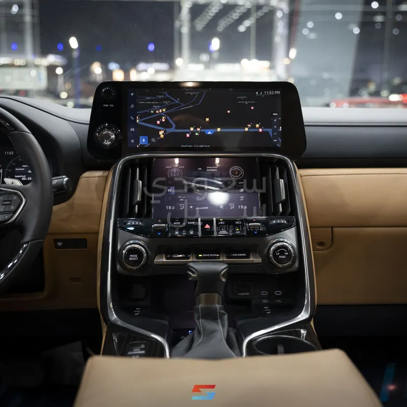 2025 لكزس إل إكس 600