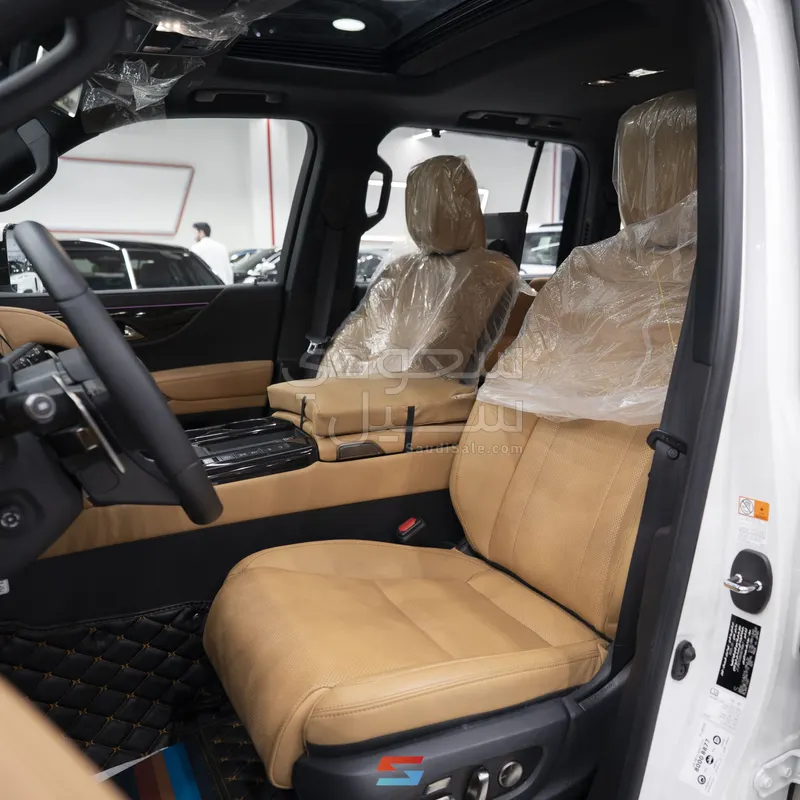 2025 لكزس إل إكس 600