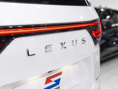 2025 لكزس إل إكس 600