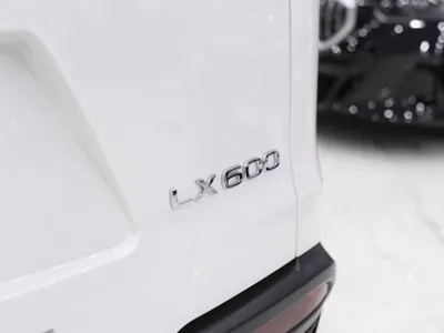 2025 لكزس إل إكس 600