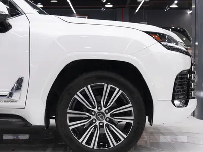 2025 لكزس إل إكس 600