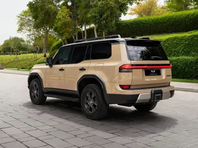 2024 لكزس جي إكس 550