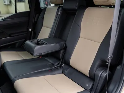 2024 لكزس جي إكس 550