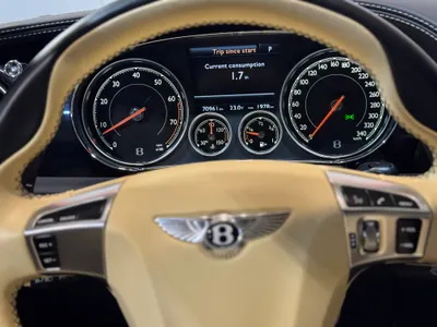 2016 بنتلي كونتيننتل جي تي الاصدار الاول