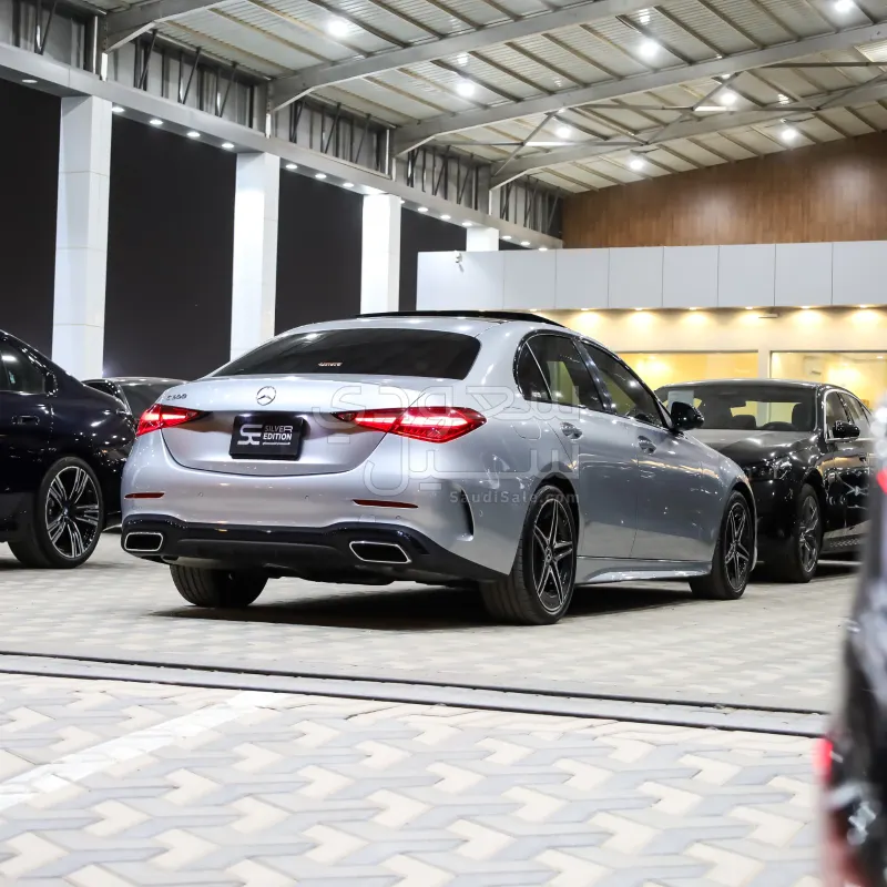 2023 مرسيدس - بنز سي 300