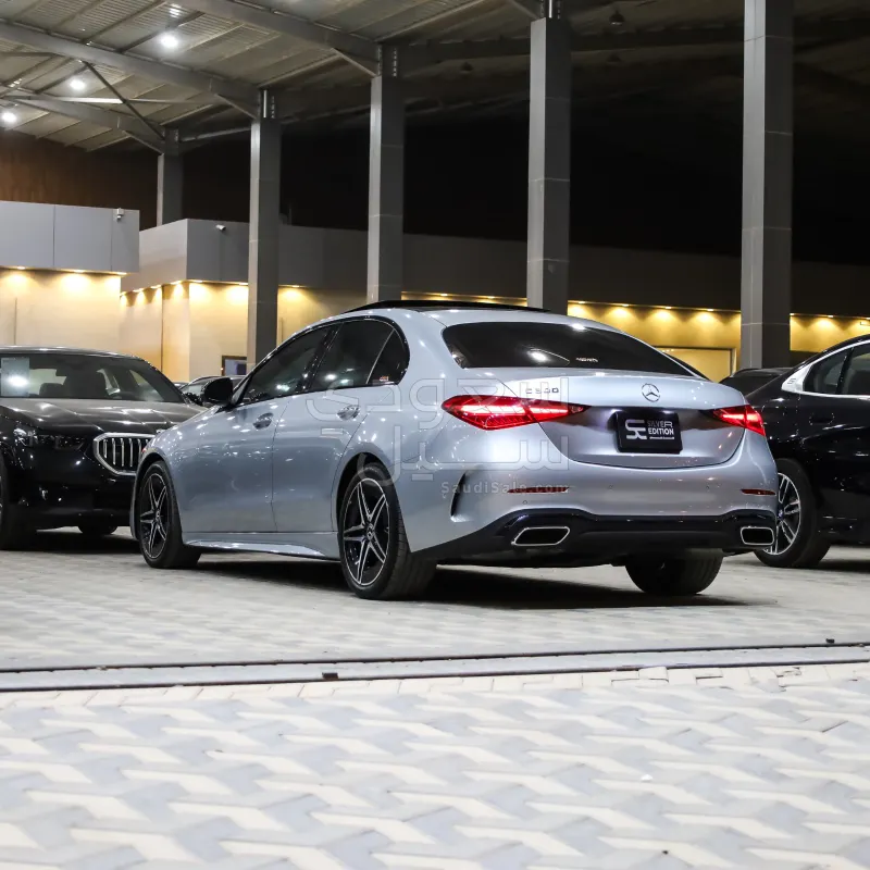 2023 مرسيدس - بنز سي 300