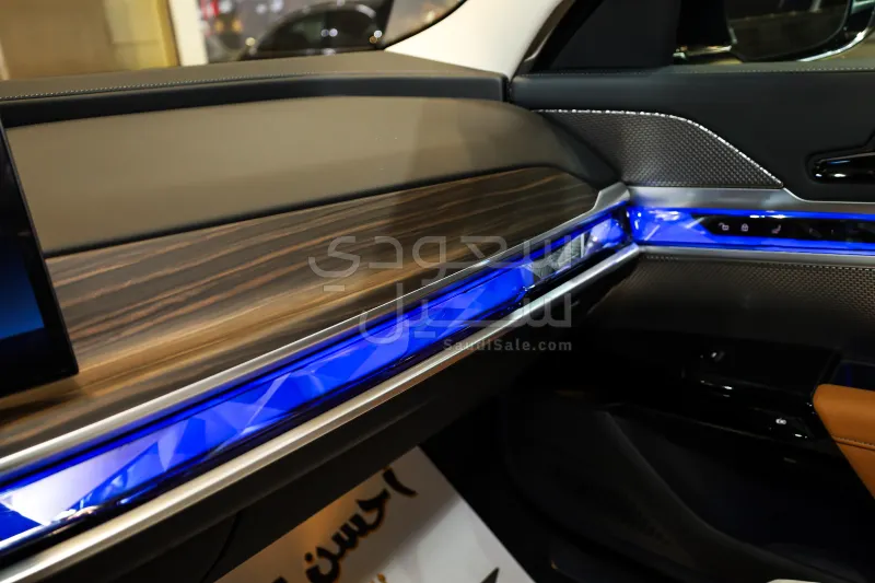 2026 بي ام دبليو الفئة السابعة 735أي