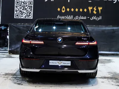 2026 بي ام دبليو الفئة السابعة 735أي