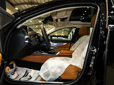 2026 بي ام دبليو الفئة السابعة 735أي