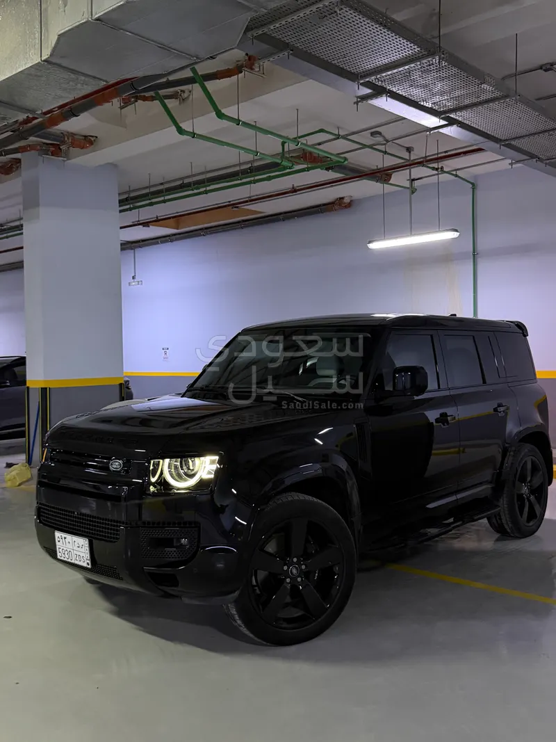 2025 لاند روفر ديفيندر فيرست ادشن