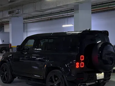 2025 لاند روفر ديفيندر فيرست ادشن