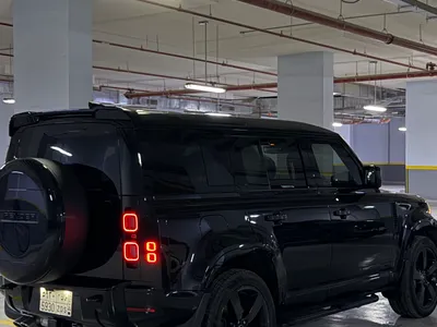 2025 لاند روفر ديفيندر فيرست ادشن