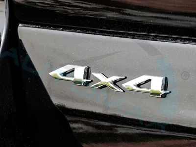 2025 جييب جراند شيروكي ليمتد بلس