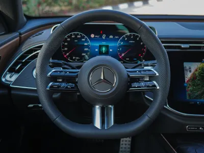 2026 مرسيدس - بنز إي 200 أي إم جي