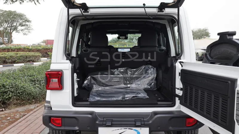 2025 جييب رانجلر صحارى