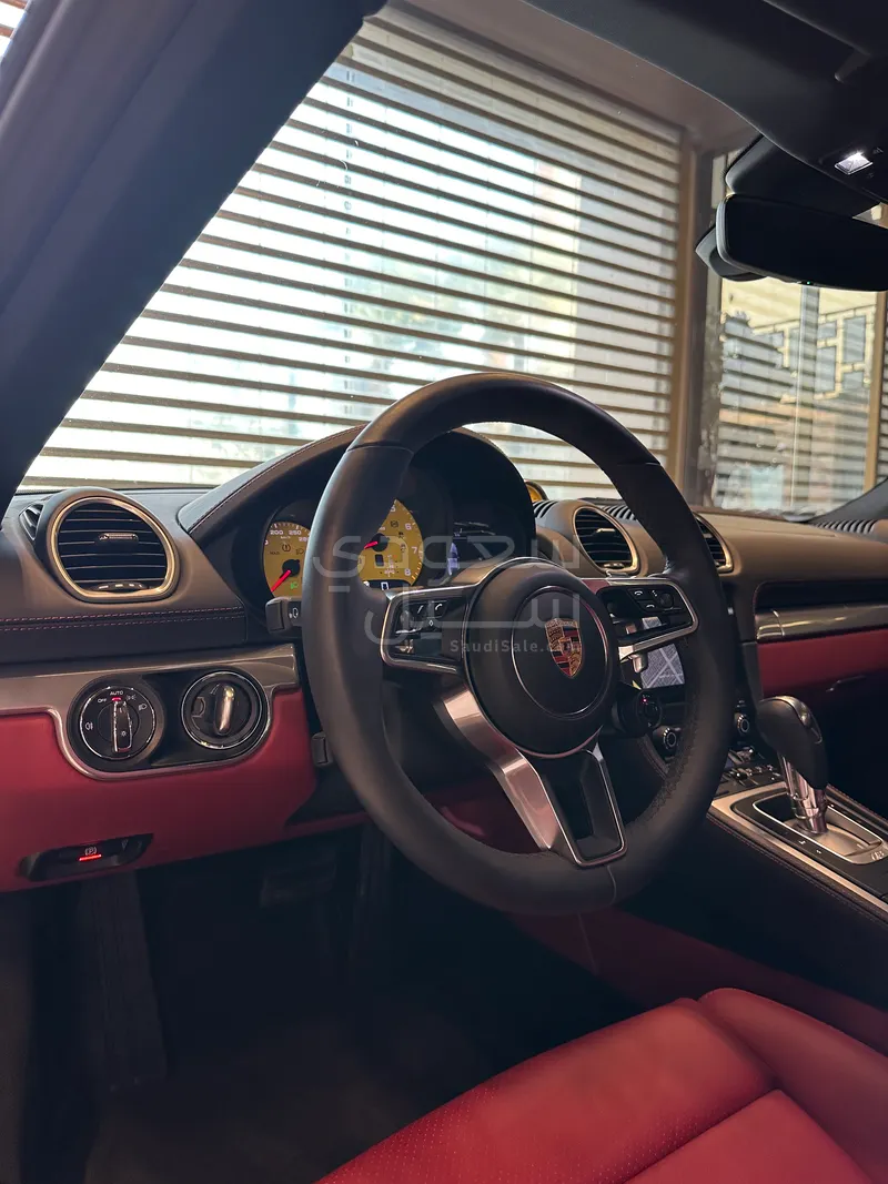 2023 بورش كايمان